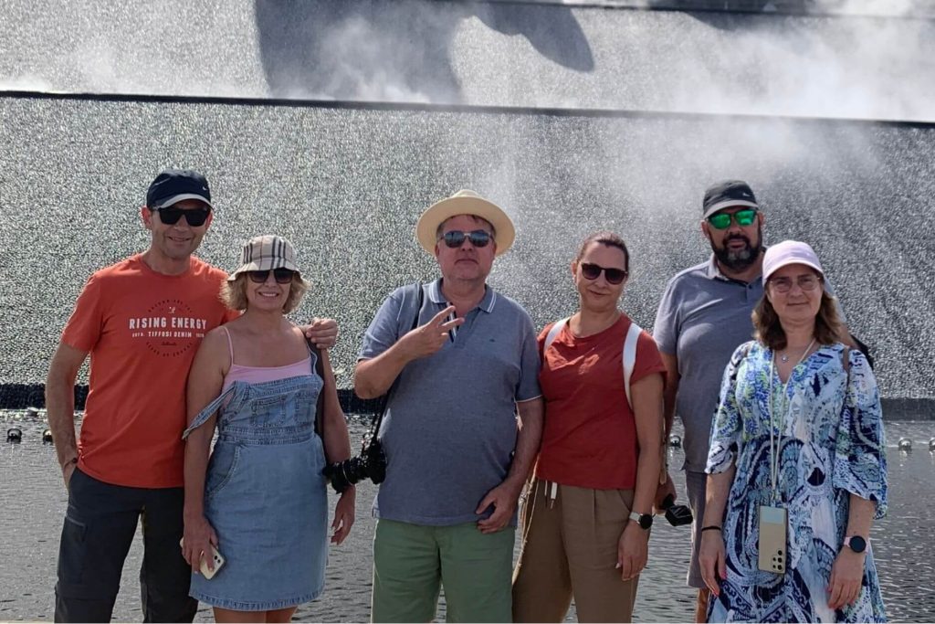 family visit Ho Chi Minh city - ho chi minh tour package