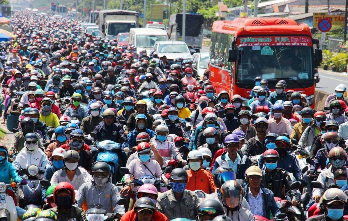 Attention about trafic jam when come to ho chi minh city tours_Homepage (1)