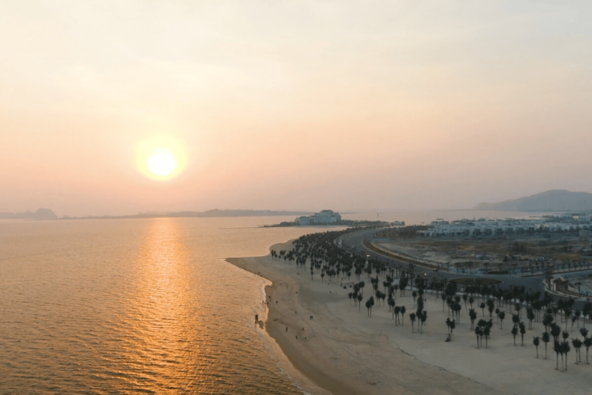 Bai Chay Beach in Vietnam