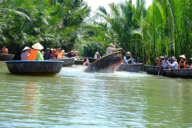 Basket Boat Tour in Hoi An Ancient Town
