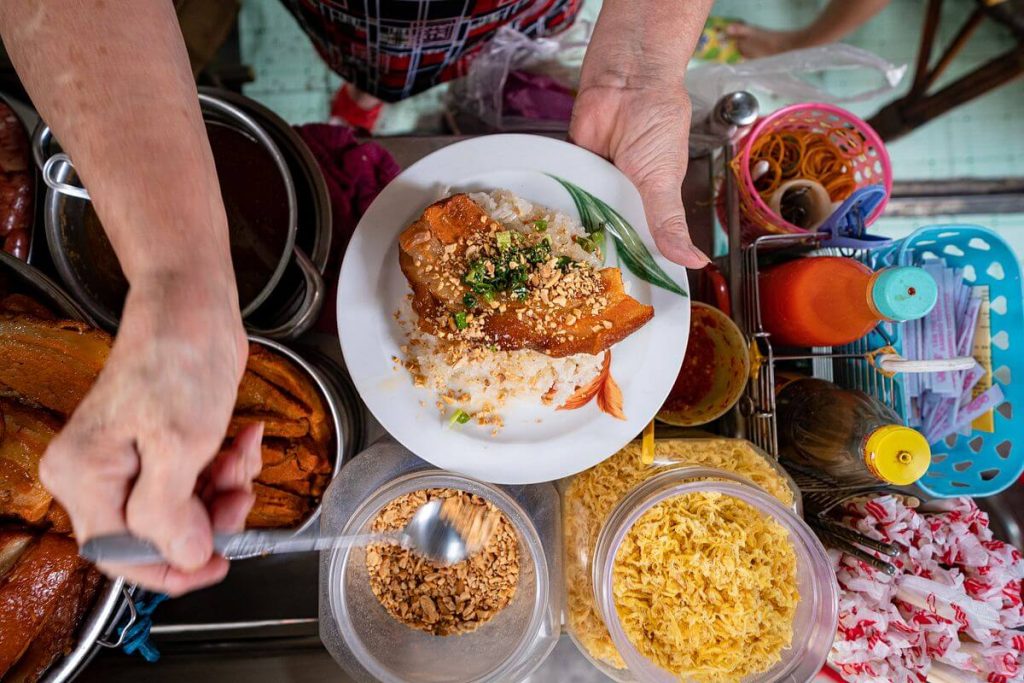 Breakfast in Ho Chi Minh City - Best 10 Saigon local delicious food