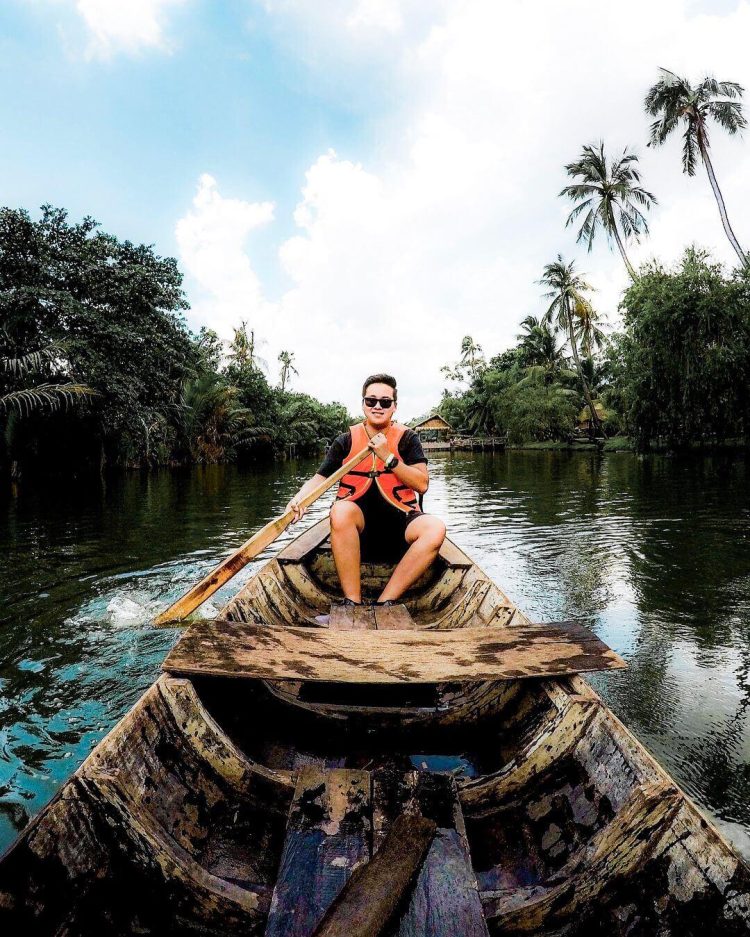 Discover Binh Quoi Village in saigon local tour