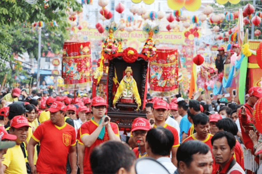 Festival in Thien Hau Temple in Vietnam shore excursions