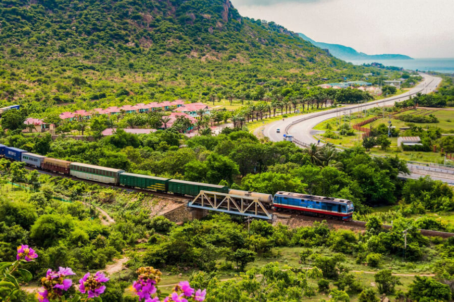 Heritage Train Route Connecting Hue to Da Nang Officially Launched