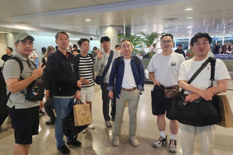 Ho Chi Minh Fast Track Departure Service at Tan Son Nhat Airport - Saigon Local Tour