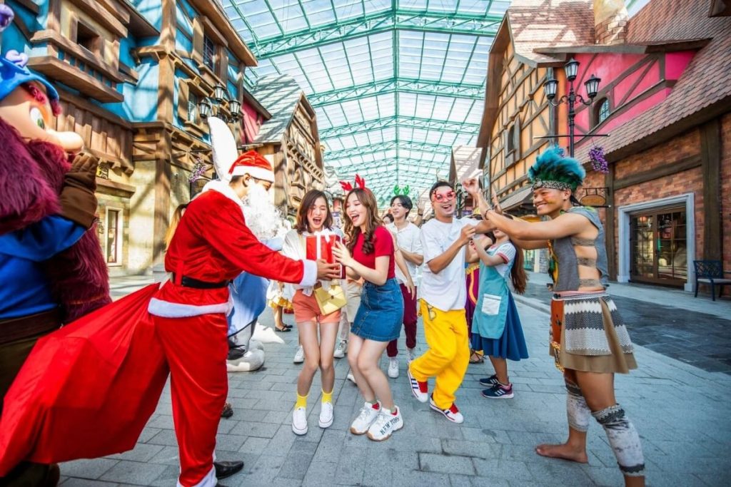 Christmas in Vietnam - Best 5+ Places and Things To Do for an ...