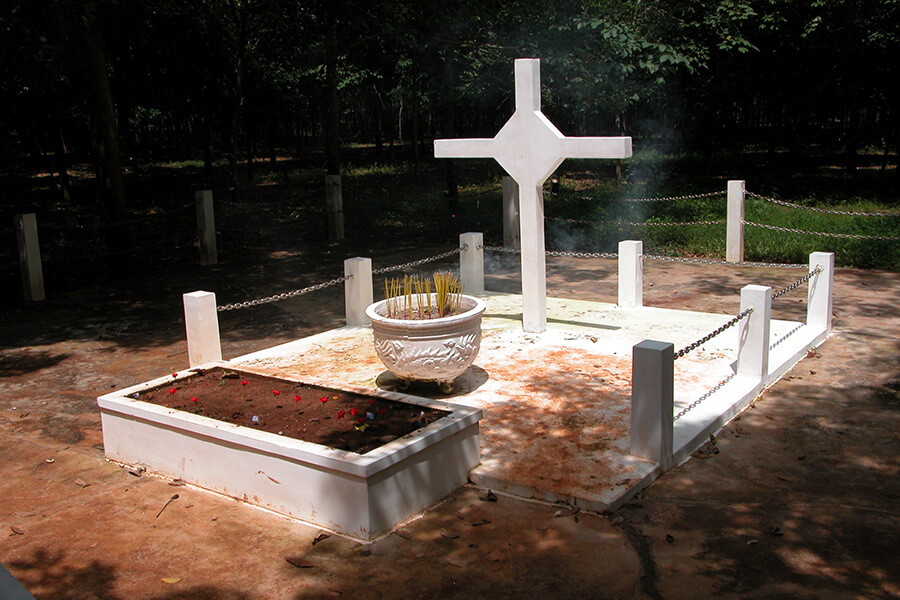 Long Tan Memorial Cross - Vung Tau Tours