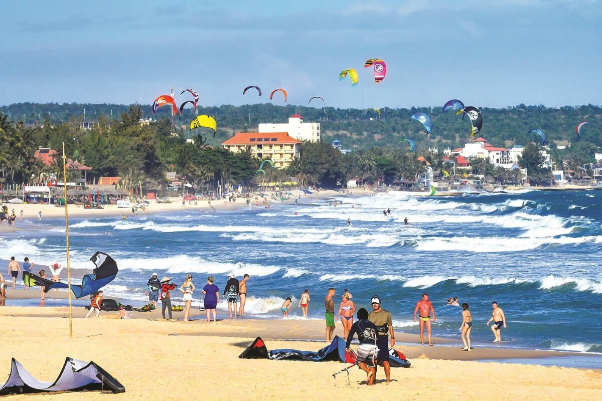 Mui Ne Beach – Wind & Sand Dunes