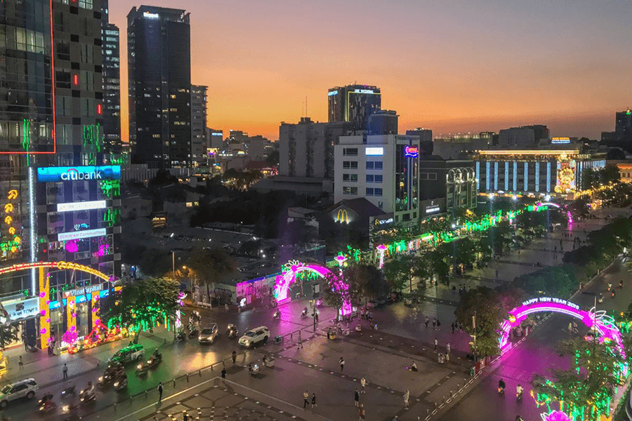 Nguyen hue street feature