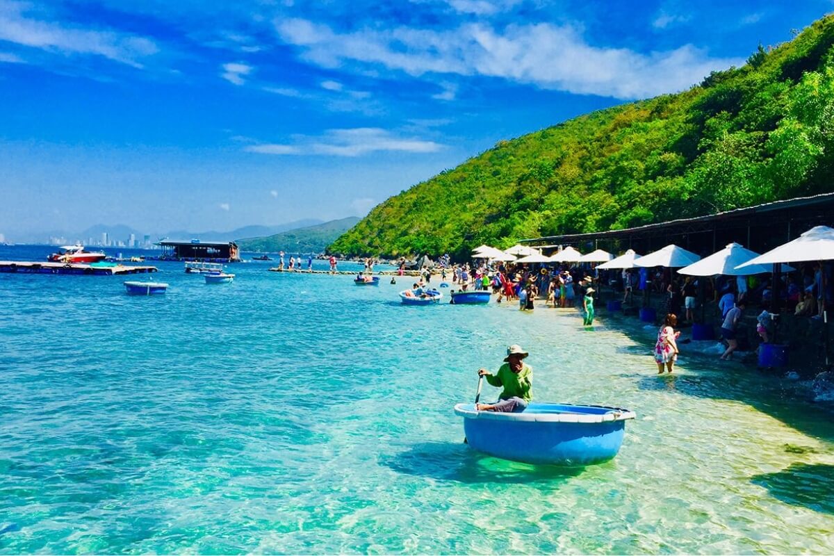 Nha Trang Beach – Classic Coastal City