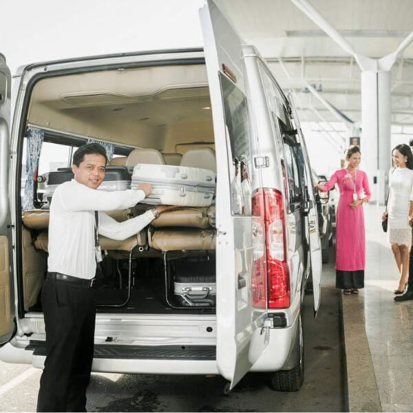 Priority Baggage Handling with Ho Chi Minh Arrival Fast Track Service
