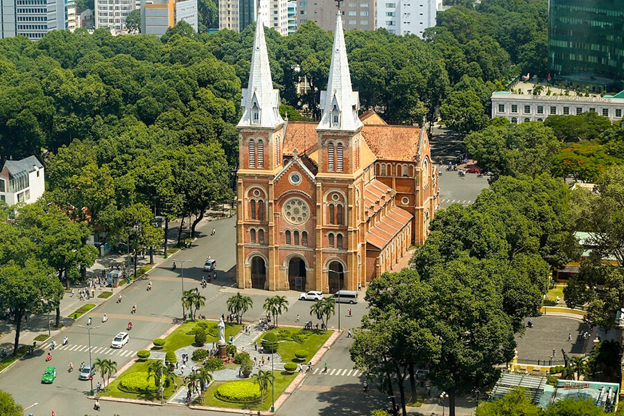 Saigon-Notre-Dame-Cathedral-Ho-Chi-Minh-City-Tours