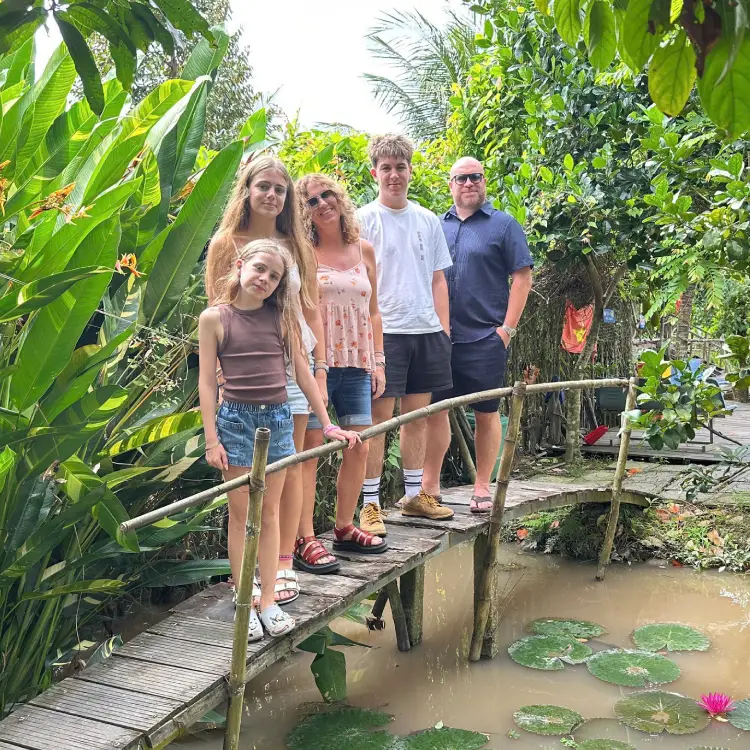 Select Sample Ho Chi Minh Tour Package