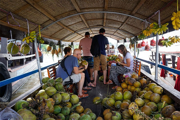 Tra On Floating Marketing vietnam local tours