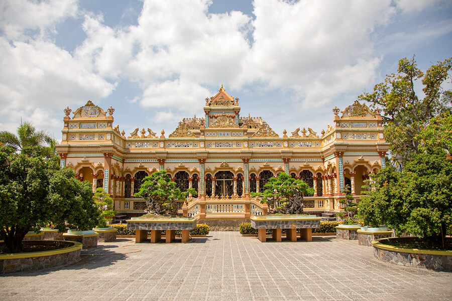Vinh Trang pagoda - Ho Chi Minh City tour