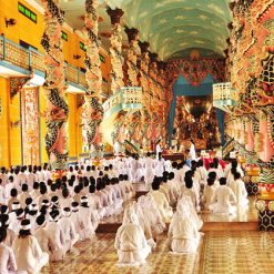 Visit Cao Dai Temple