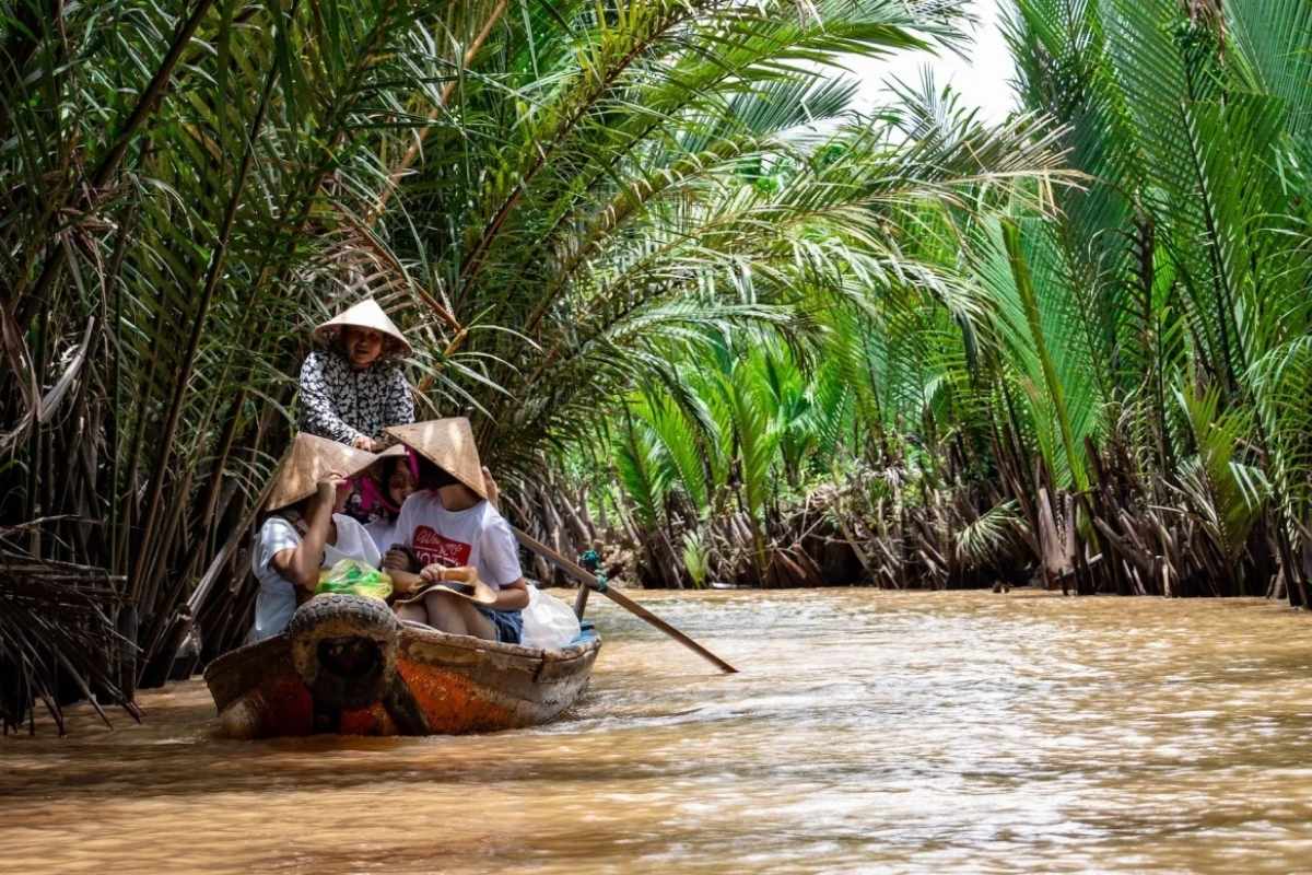 What Can You See During Sampan Ride in Mekong Delta
