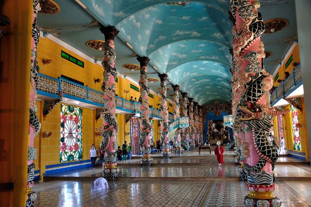 cao dai temple saigon tours