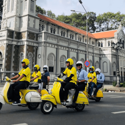 Vespa Tour