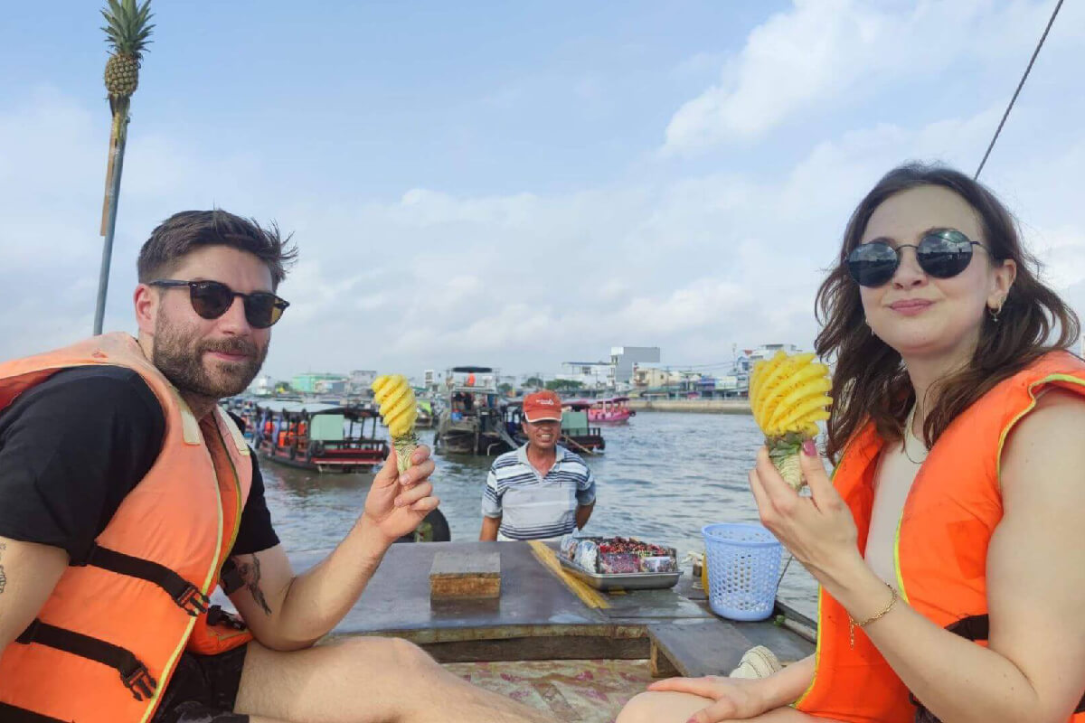 mekong-delta-floating-market-ho-chi-minh-city-tour-package