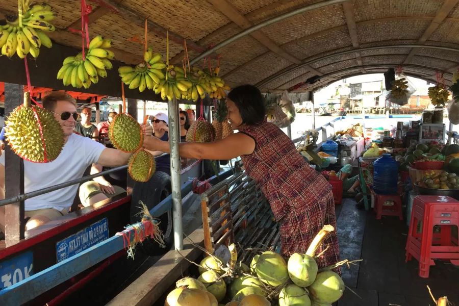 mekong delta tour to cai be floating market