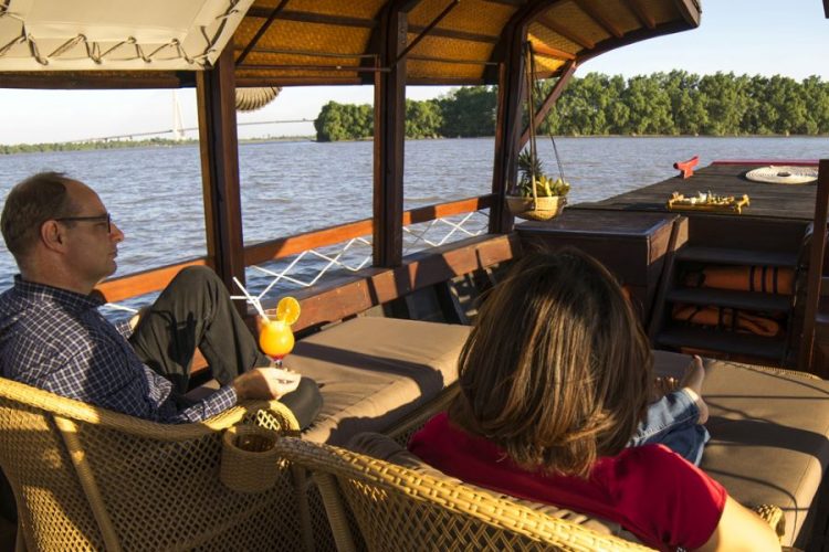 sampan ride in mekong delta
