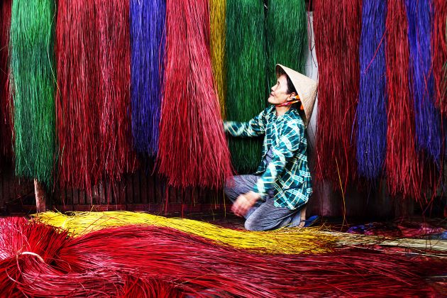 see locals making mat in saigon tours