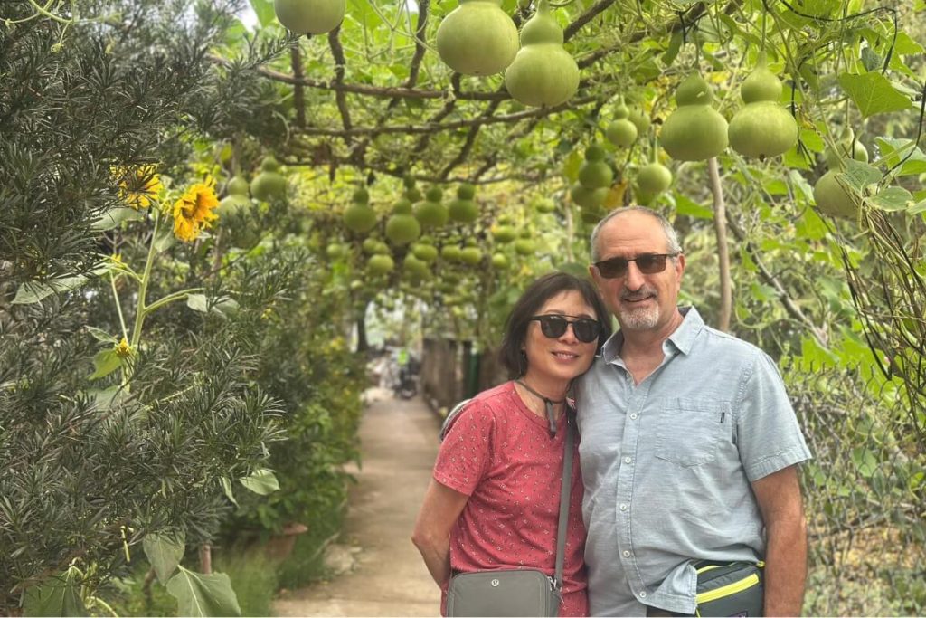 seeing the fruit farm and daily life of the inhabitants of the Mekong Delta