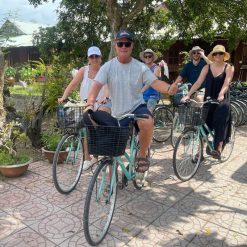 start a cycling trip to the island of Oc