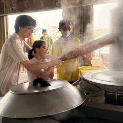 try to make “ Vietnamese Bánh xèo” in Mekong Delta Trip 2 Days