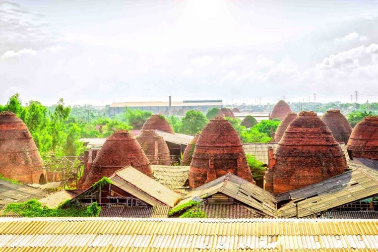 vinh long in mekong delta vietnam