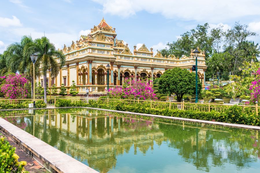 vinh trang pagoda in mekong delta