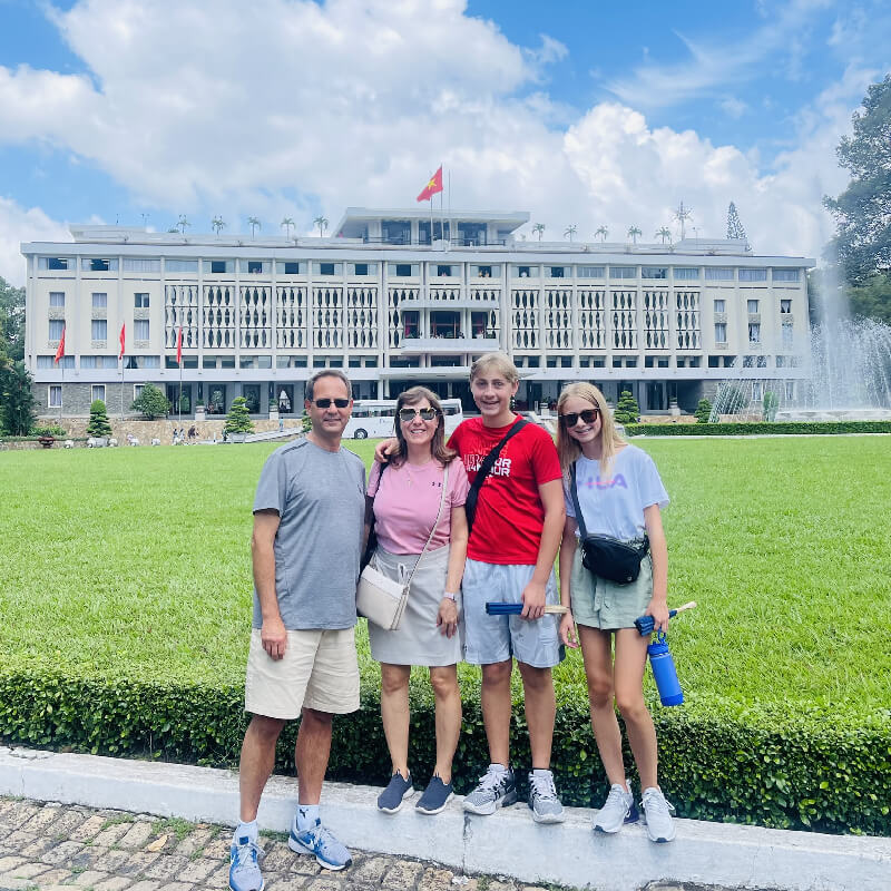 visit Reunification Palace with Saigon Local Tour